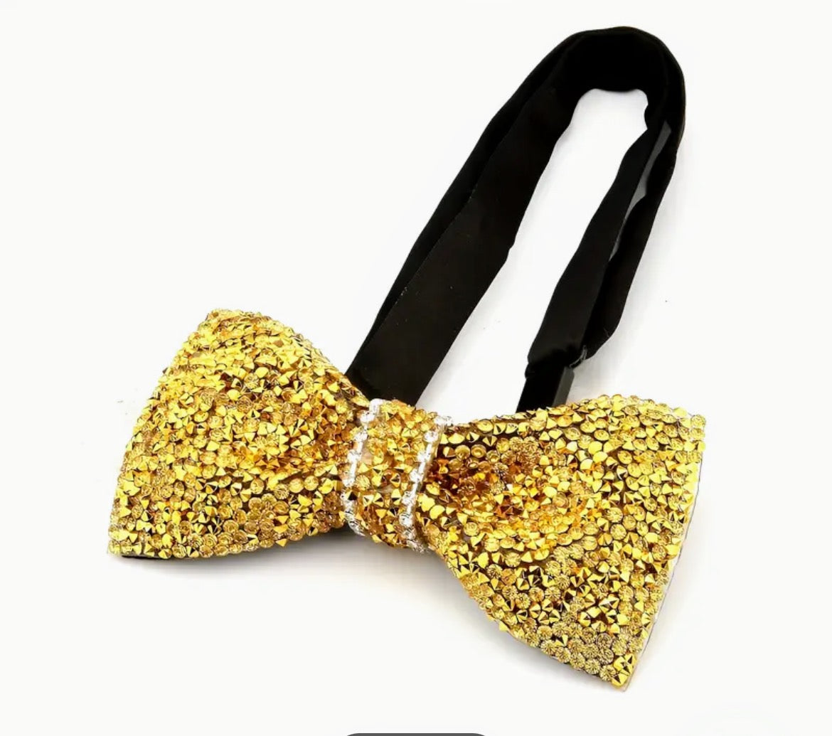 Pajarita de moda con diamantes de imitación