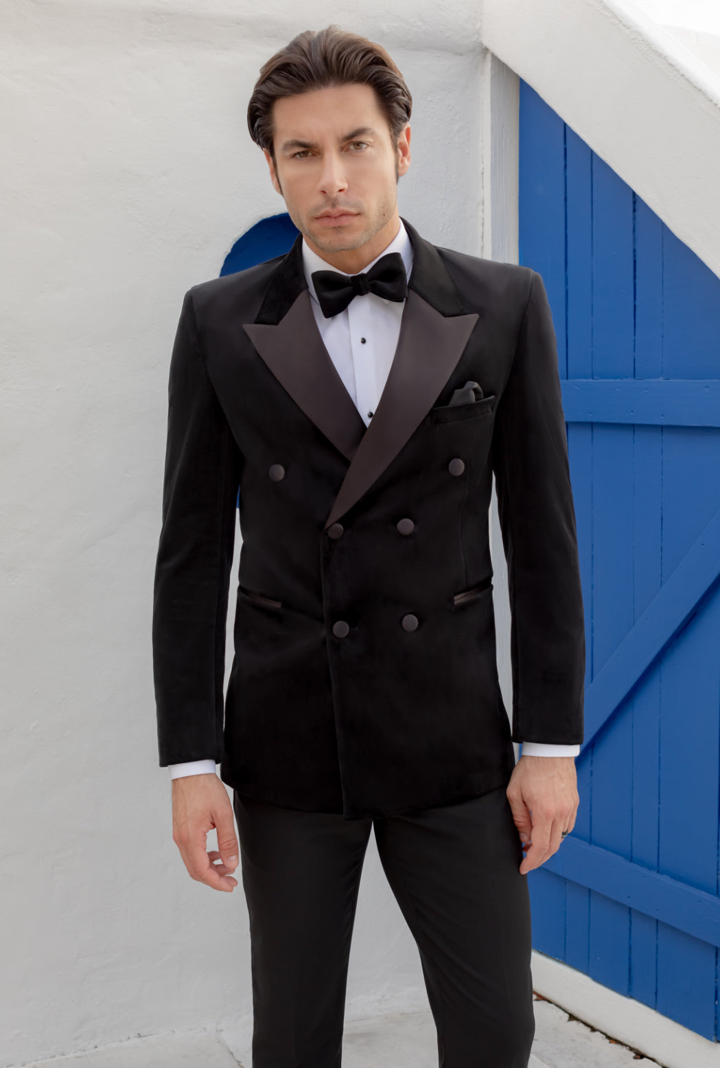 Traje de terciopelo cruzado