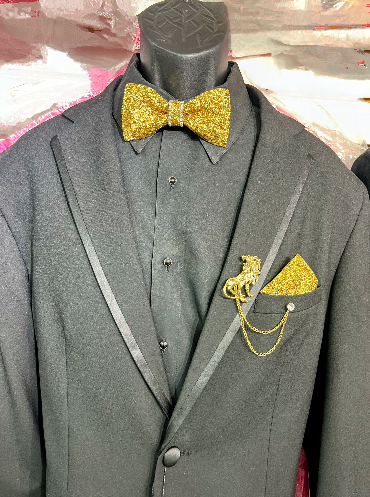 Pajarita de moda con diamantes de imitación